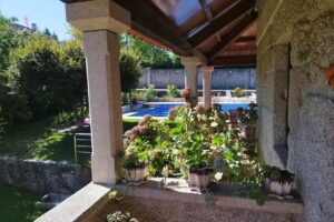 Casa Rural con Piscina en Pontevedra : O Campo