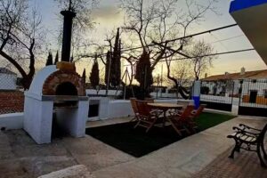 Casa Rural &laquo;Donde Duermen los P&aacute;jaros (Tom&aacute;s Hern&aacute;ndez Molina)&raquo;