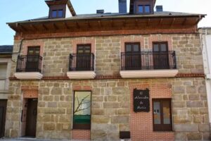 CASA RURAL EL ALMENDRO DE MAR&Iacute;A