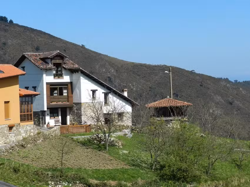 Casa Rural La Cu&eacute;tara de Linares
