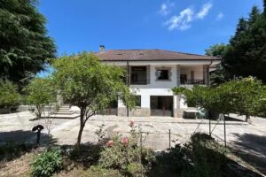 Casa rural ra&iacute;z y cumbre