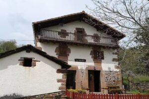 Casa Rural Tristantenea ( 24 A 28 Personas )