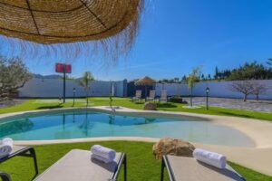 Casa Serrano C&aacute;rtama