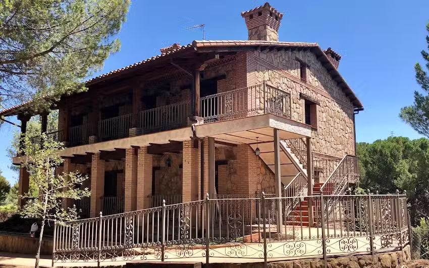 Casa Valdesanmartin | Country House &middot; Pool &middot; Paddel &middot; 1h from Madrid