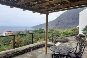 Casas &Aacute;gave El Hierro