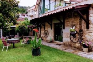 Casas Rurales A Chairi&ntilde;a Y A Revolta