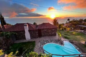 Casas rurales con piscina privada en Tijarafe &ndash; 𝘝𝘪𝘭𝘭𝘢 𝘦𝘭 𝘛𝘰𝘱𝘰 𝘺 𝘝𝘪𝘭𝘭𝘢 𝘈𝘸𝘢𝘳𝘢 𝘣𝘺 𝘙𝘶𝘳𝘢𝘭 𝘓𝘢 𝘗𝘢𝘭𝘮𝘢. ( 2 &ndash; 11 pers )