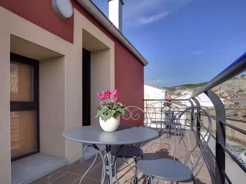 Casas Rurales En Arguedas Navarra : Apartamentos La Jasa En Arguedas