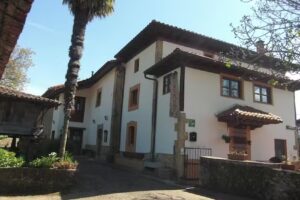 Casona de Miyares-La Figar