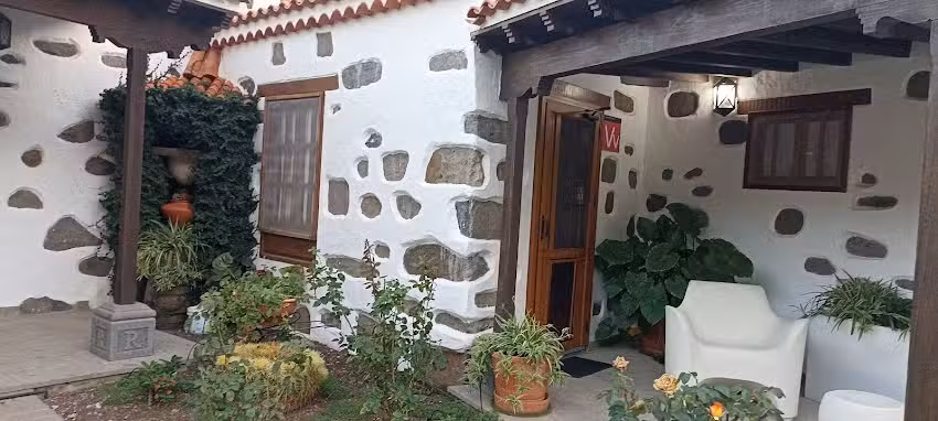 Casona del Almendro