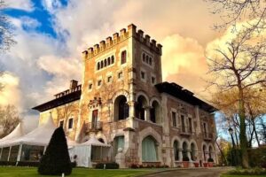 Castillo del Bosque la Zoreda