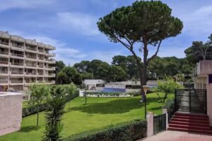 Catalonia Gardens Apt.