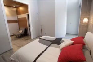 Catalunya Casas: Villa Modern Marvel