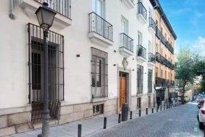 CATERINA &ndash; Leonor