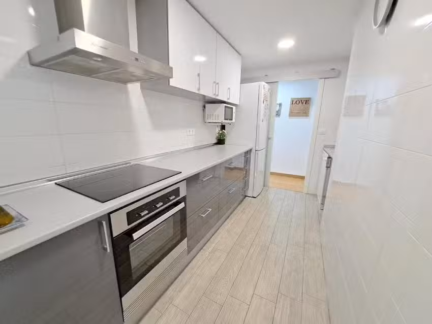 C&eacute;ntrico apartamento en Valencia pr&oacute;ximo parada de metro &Aacute;ngel Guimer&agrave;