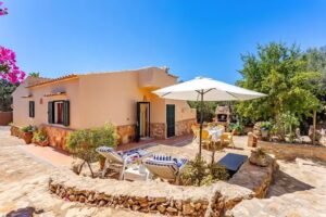 Chalet Can Juanito by dracmallorca