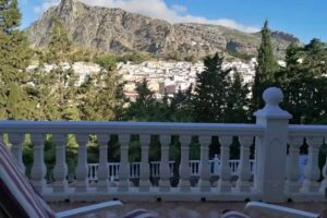 Charming House with Pool & Barbecue