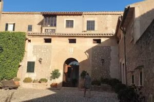 Check in Sa Torre (Arrivals)