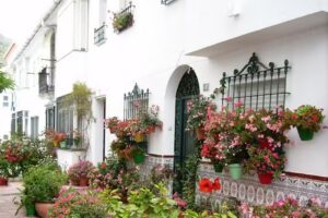 C&oacute;modo apartamento vacacional con vistas al mar en Torrox Park