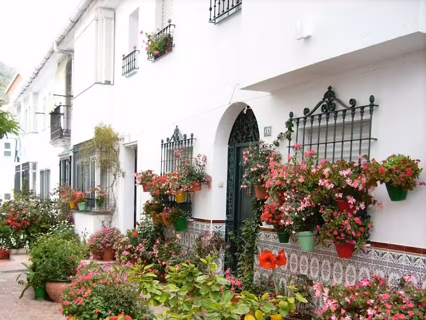 C&oacute;modo apartamento vacacional con vistas al mar en Torrox Park