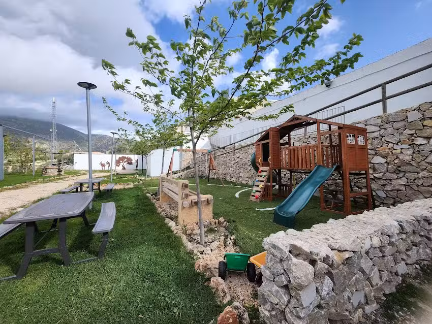 complejo rural los cortijos de noalejo