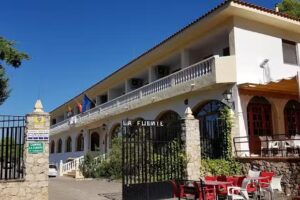 Complejo Tur&iacute;stico La Fuente