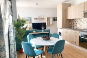 Cozy Apartament + BREAKFAST