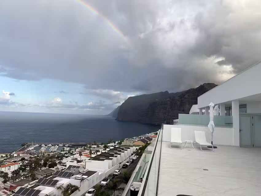 Crystal I Luxury Apartments