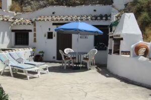 Cueva casa, cave house holidays
