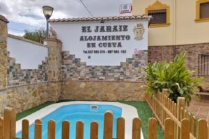 Cueva &laquo;El Jara&iacute;z&raquo;