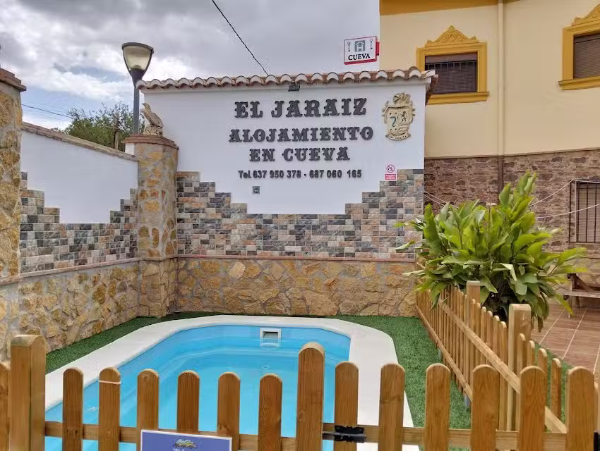 Cueva &laquo;El Jara&iacute;z&raquo;