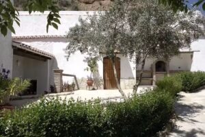 Cuevas Cortijo El Capell&aacute;n