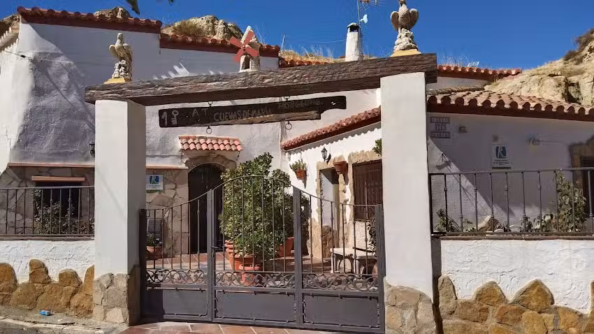 Cuevas de Mar&iacute;a