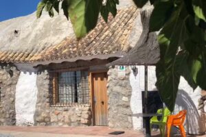 Cuevas Pinomoj&oacute;n