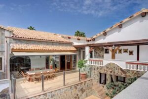 Daniel&rsquo;s Luxury House