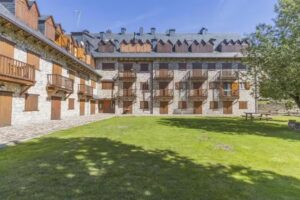 Dels Pirineus a la Costa Brava