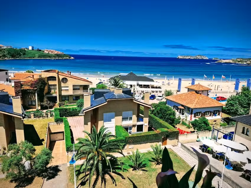 DO&Ntilde;A CARMEN PLAYA