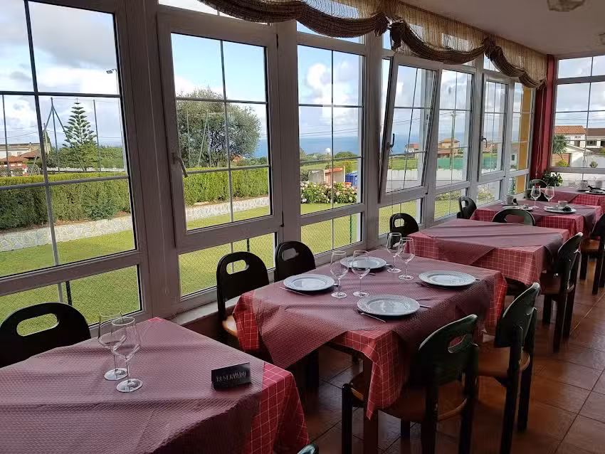 Dormir en Asturias | Hotel Restaurante El Forn&oacute;n