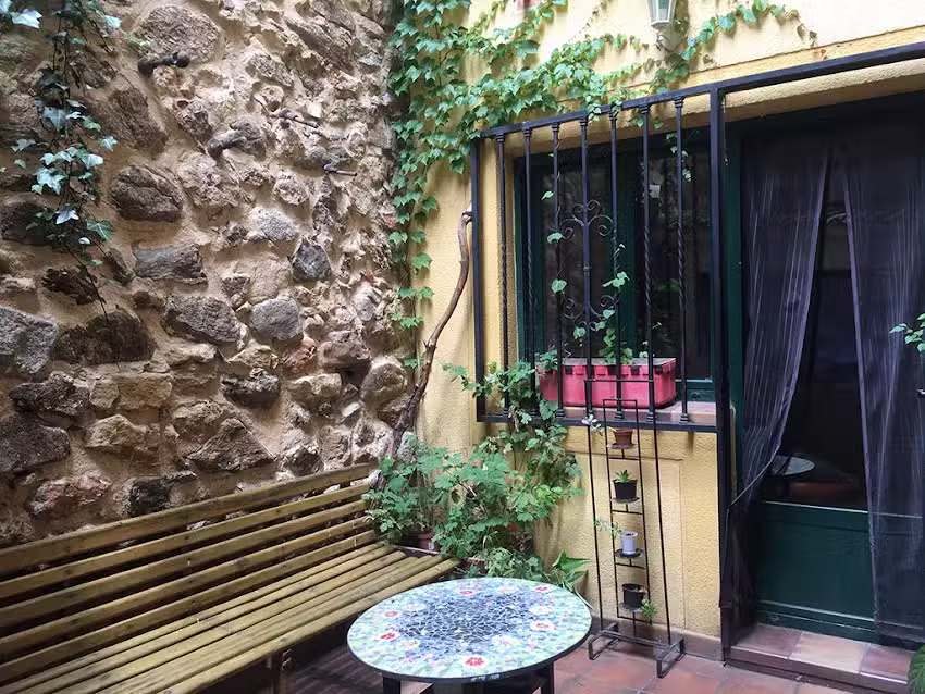 DUERMEVELA HOSTEL, Alojamiento econ&oacute;mico en Segovia