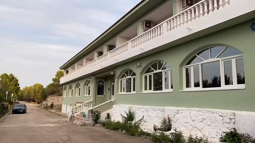 ECORESORT LOS SUE&Ntilde;OS DEL J&Uacute;CAR-LA FUENTE