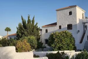 El Capistrano Nerja Guy P. Way