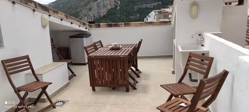 El Enclave y el Origen