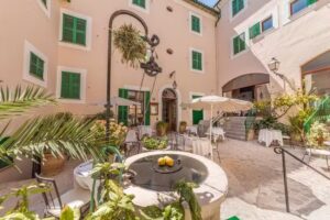 El Gu&iacute;a Hotel & Restaurant