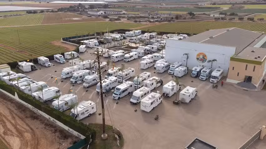 El M&aacute;stil Camper Park