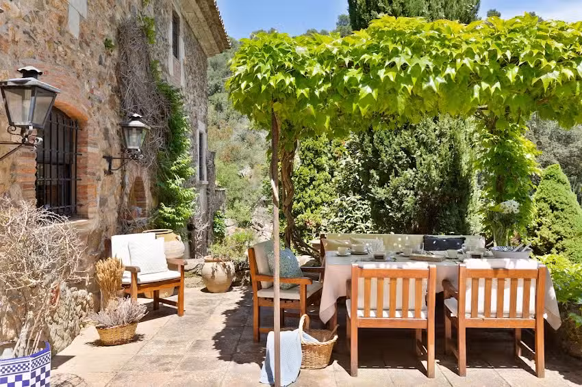 El Mol&iacute; de Can Burjats con piscina y chimenea &ndash; Wehost Costa Brava