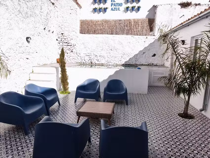 El patio azul