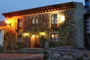 El Trenti de Corona-Alojamiento rural