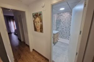 El &Uacute;nico Apartment with Jacuzzi and Art.