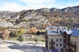 Escarra by Pirineos 360