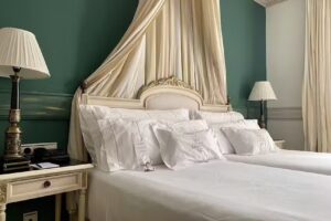 Eugenia de Montijo, Autograph Collection